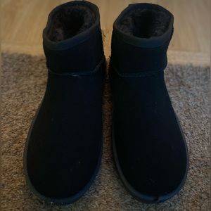 Women black suede ultra boots
